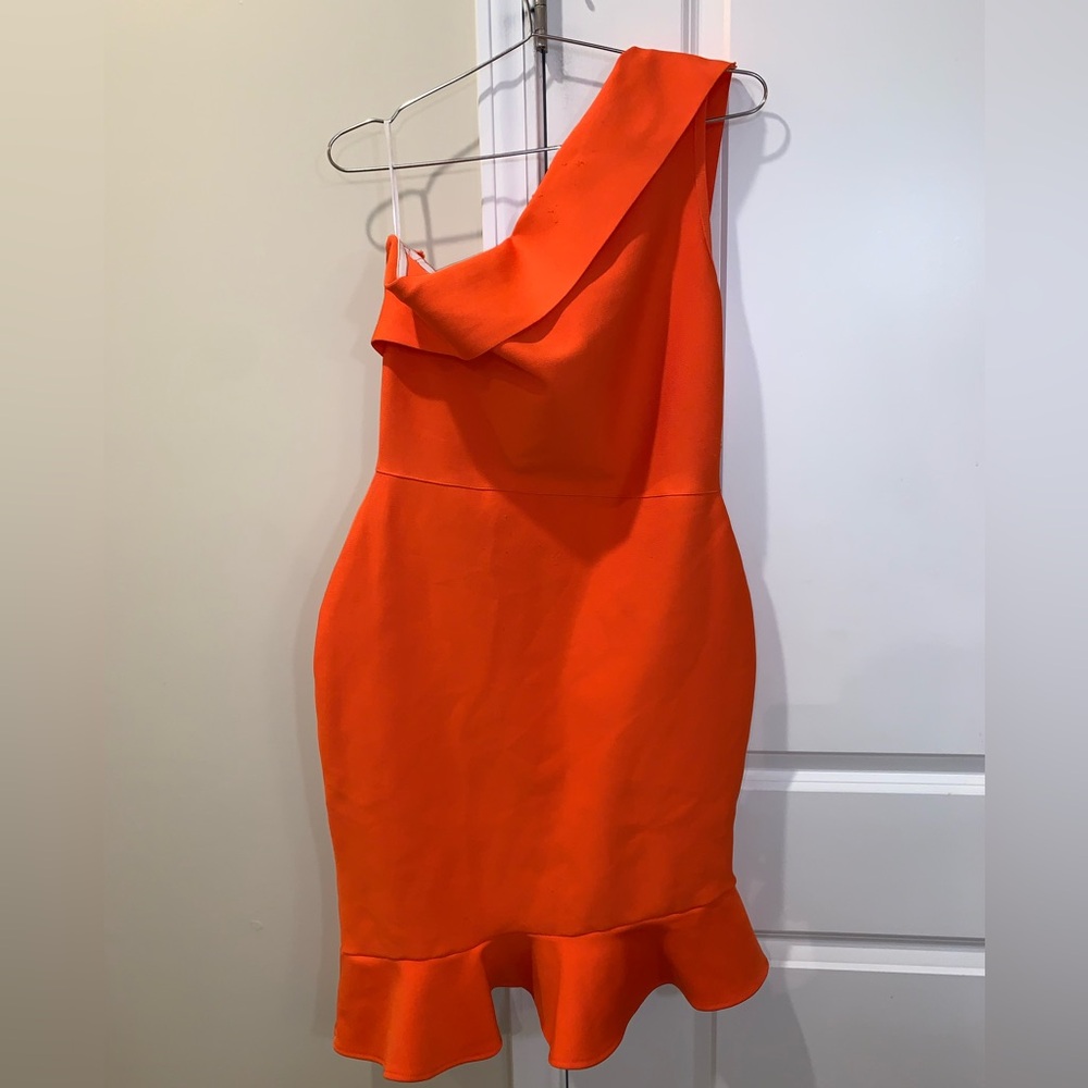 Elegant Off Shoulder fitted dress